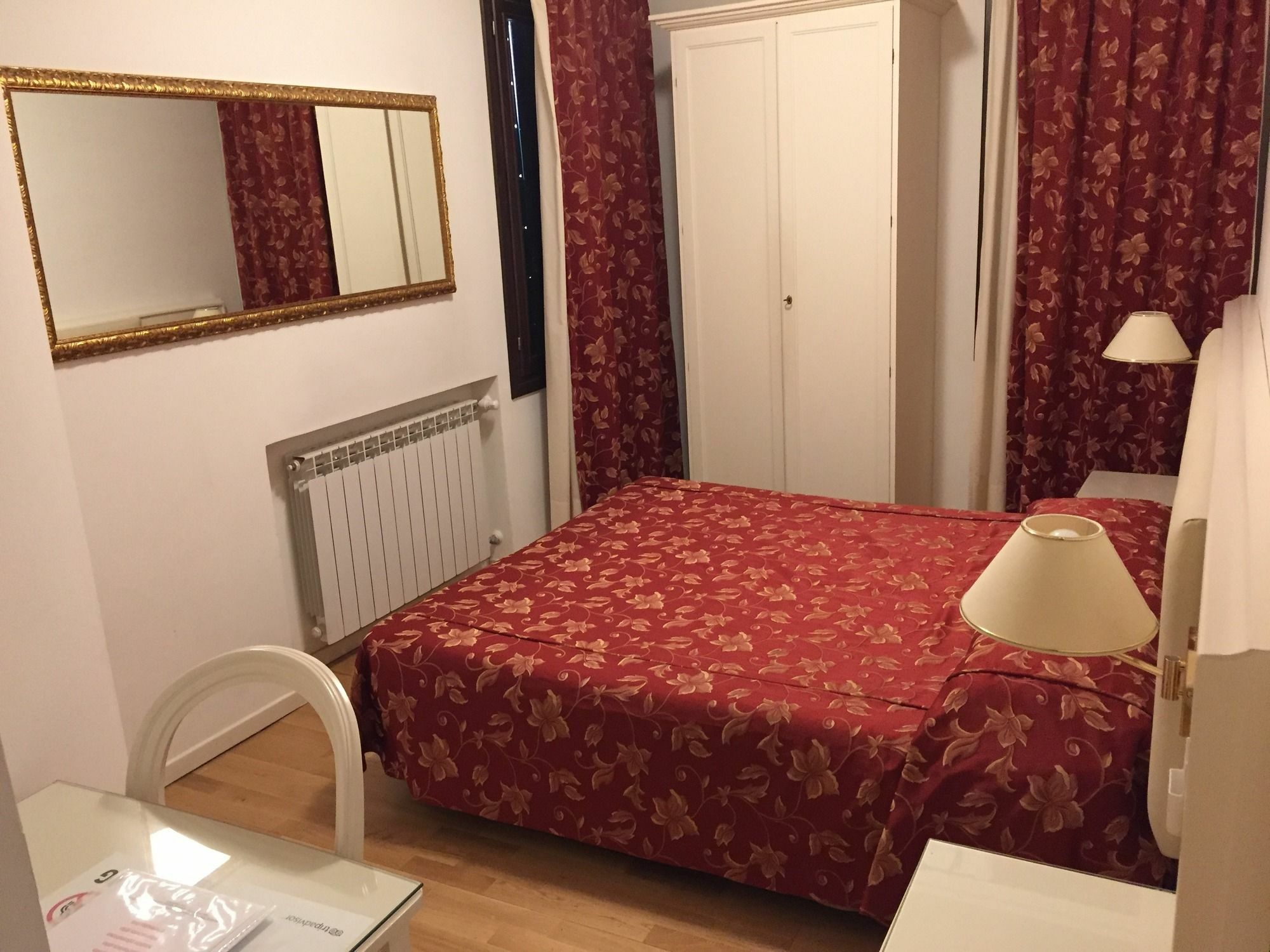 Albergo Ai Tolentini Venecia Exterior foto